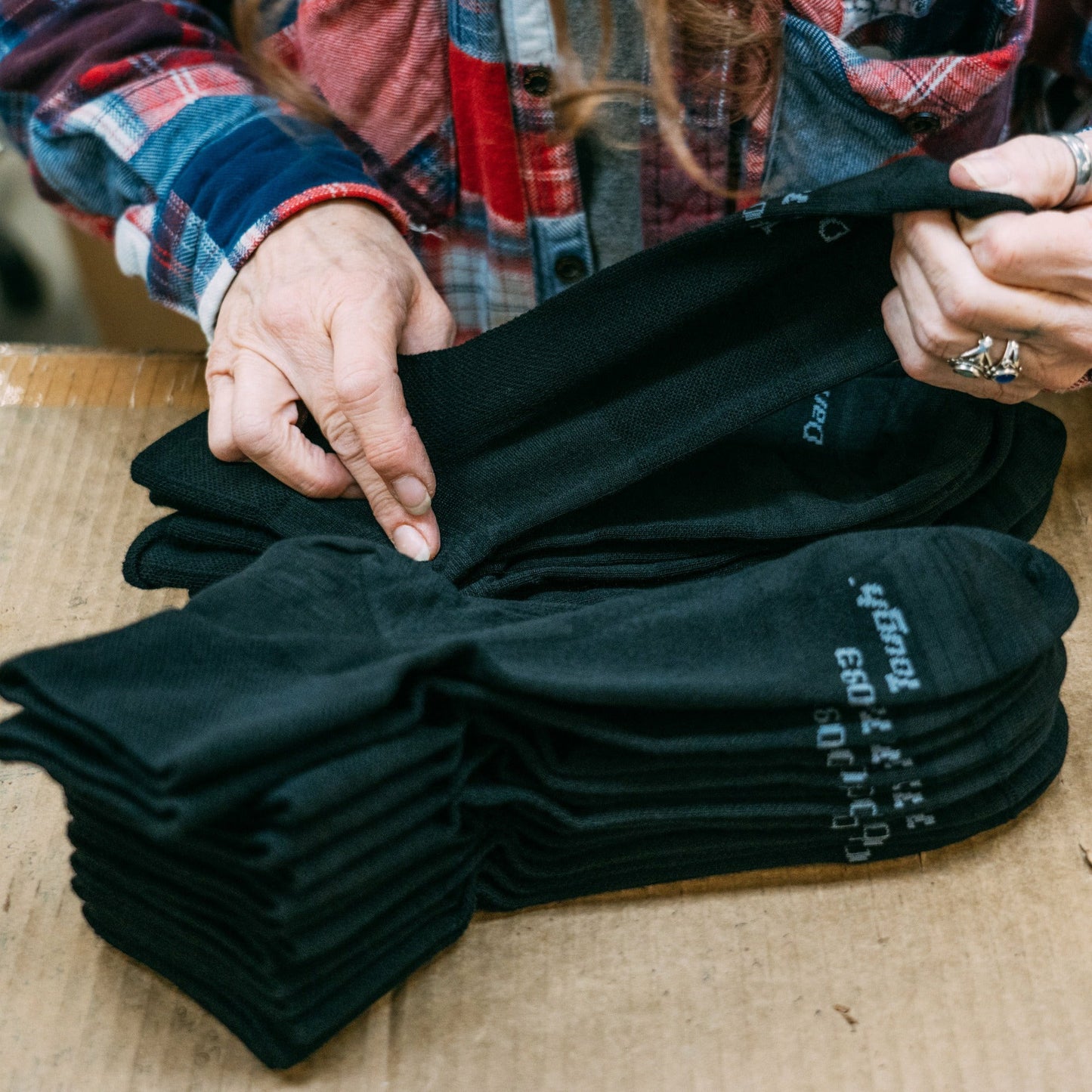T4093 Quarter Lightweight Tactical Socks No Cushion | Darn Tough
