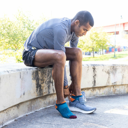 Men's Run No Show Tab Cushioned Ultra-Lightweight Running Socks | Darn Tough