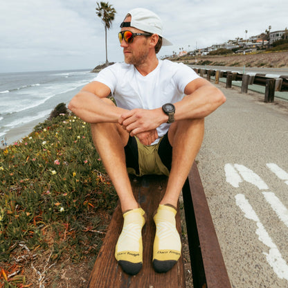 Men's Run No Show Tab Cushioned Ultra-Lightweight Running Socks | Darn Tough