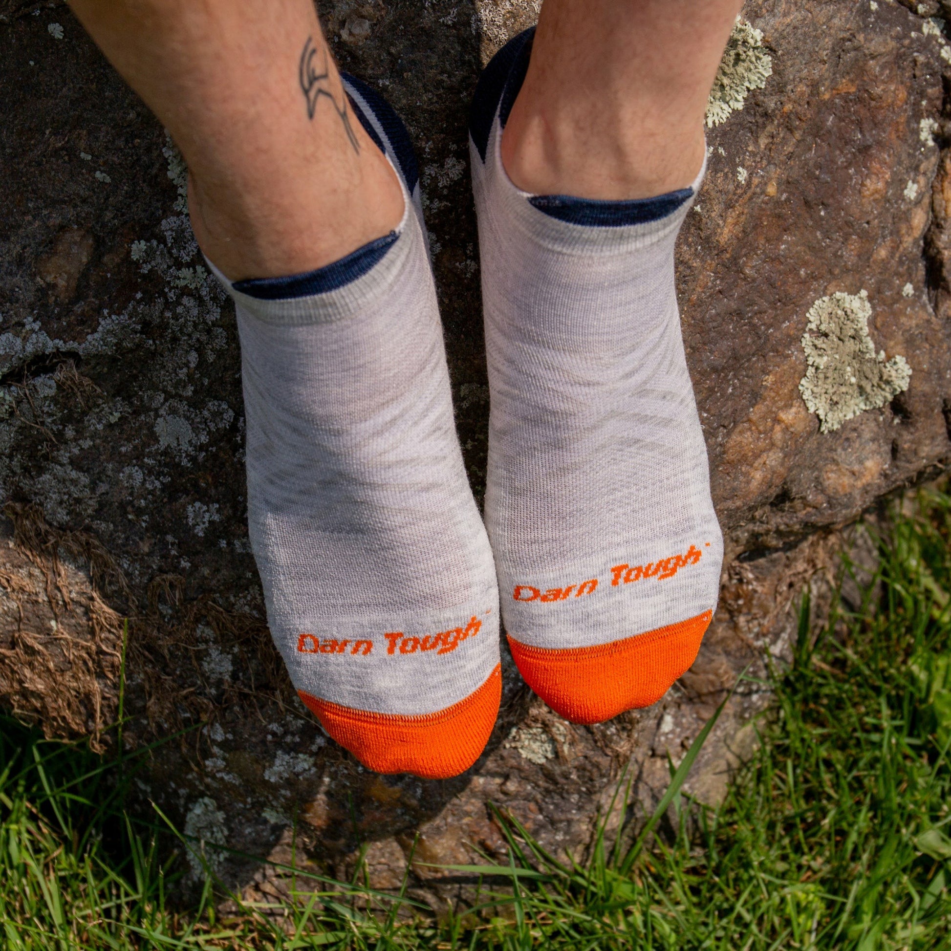 Men's Run No Show Tab Cushioned Ultra-Lightweight Running Socks | Darn Tough