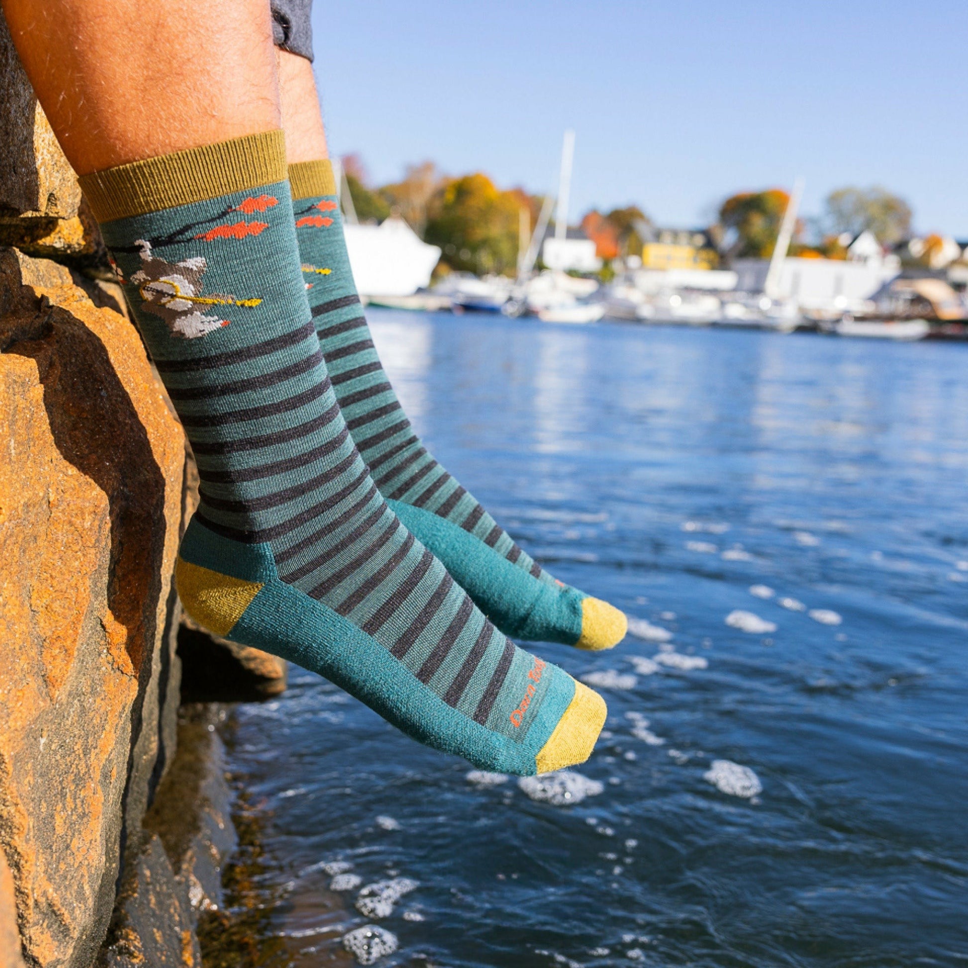 Men's Wild Life Crew Lightweight Lifestyle Socks | Darn Tough