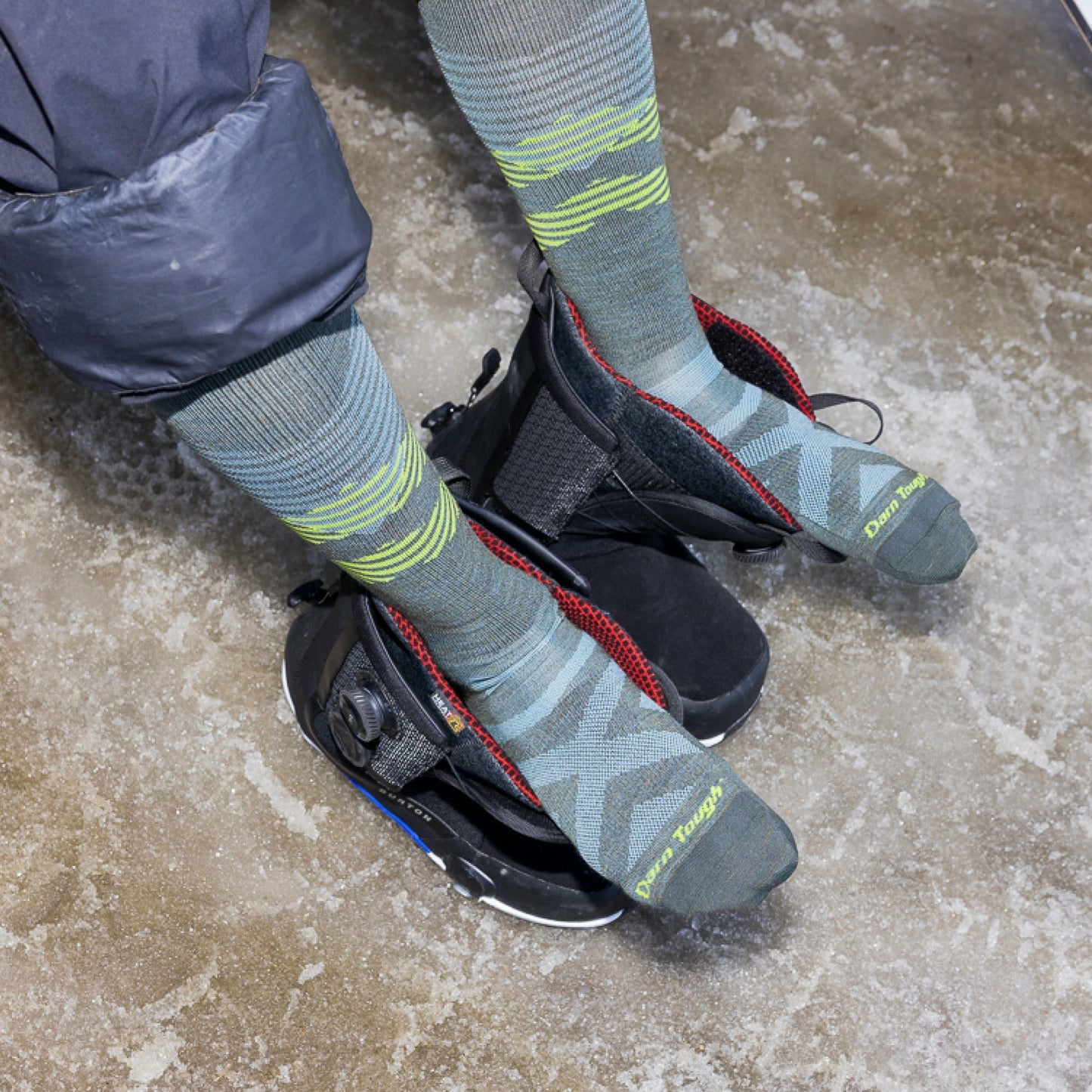 Men's Pennant RFL Over-the-Calf Ultra-Lightweight Ski & Snowboard Socks | Darn Tough
