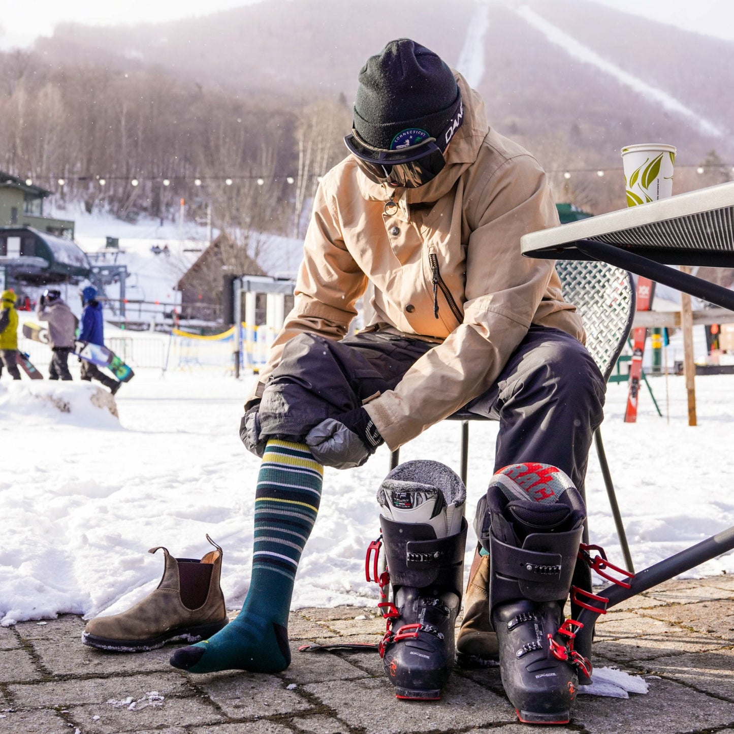 Men's Snowpack Over-the-Calf Midweight Ski & Snowboard Socks | Darn Tough