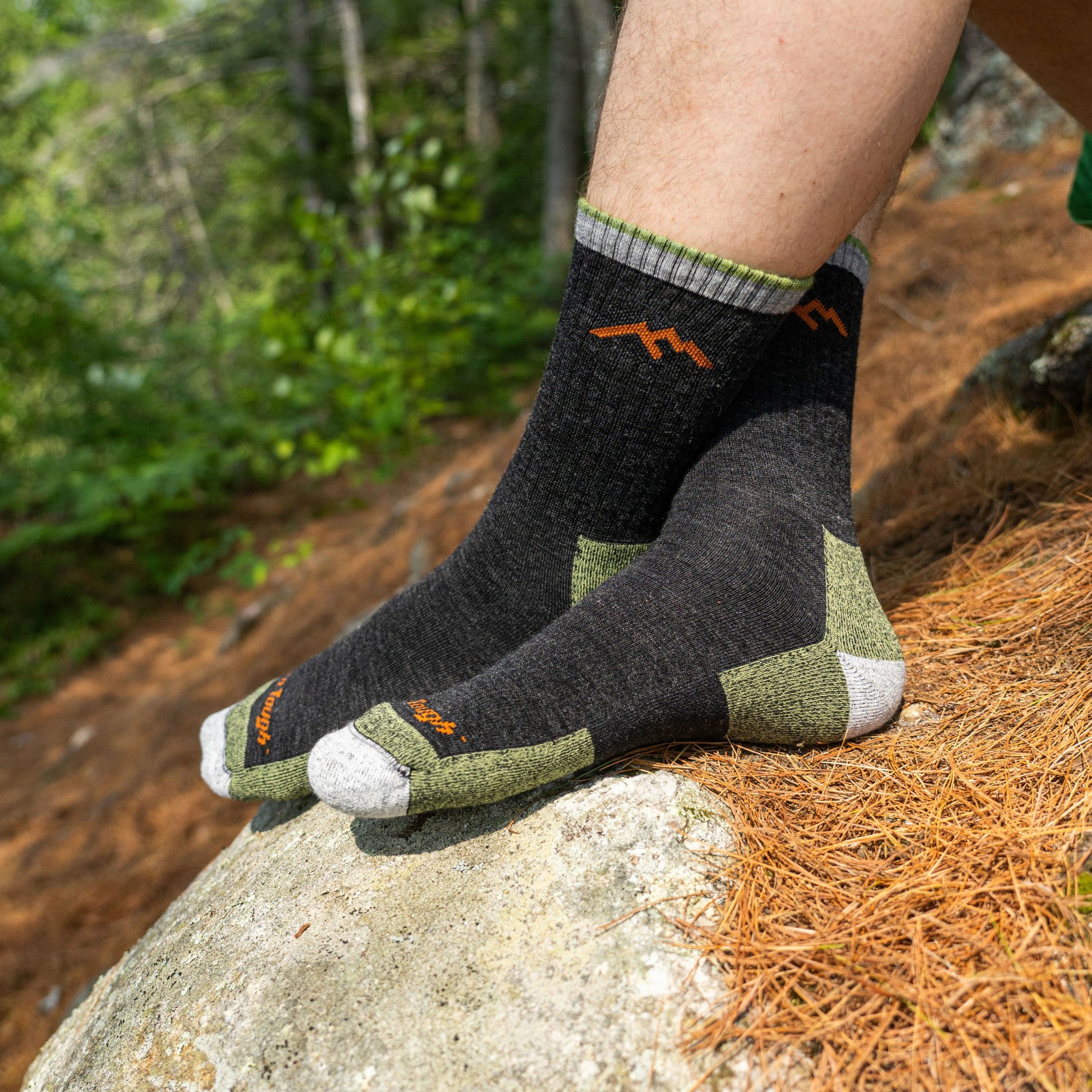 Men's Hiker Micro Crew Midweight Hiking Socks | Darn Tough