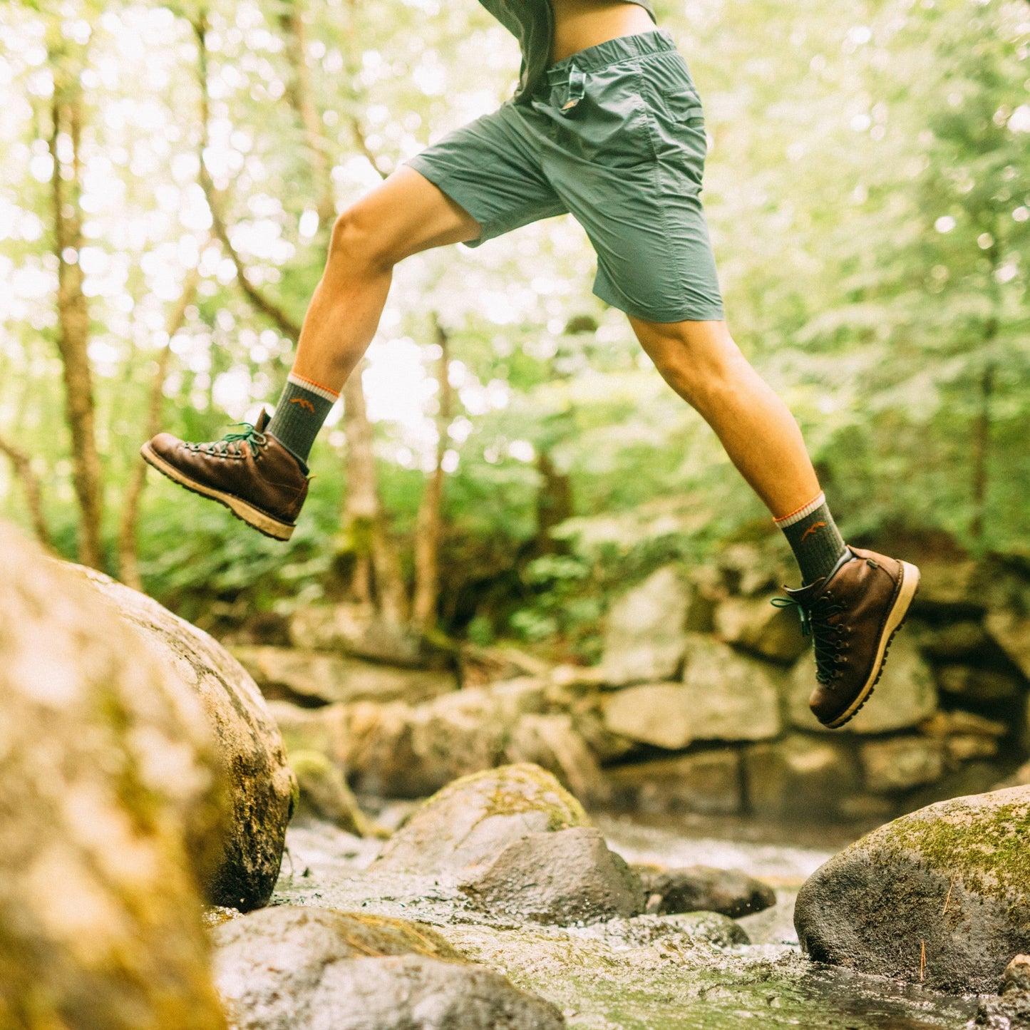 Men's Hiker Micro Crew Midweight Hiking Socks | Darn Tough