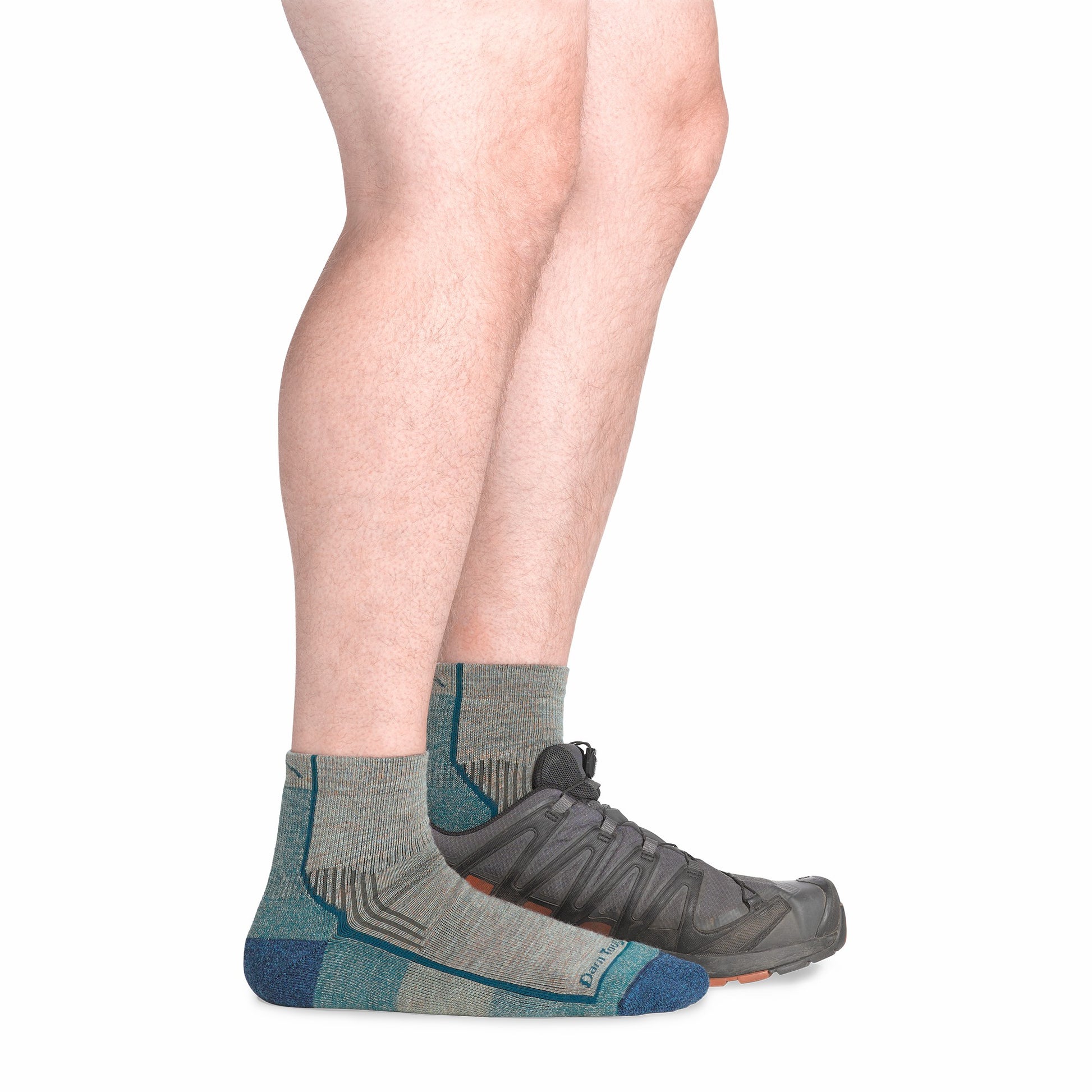 Men's Hiker Quarter Midweight Hiking Socks | Darn Tough