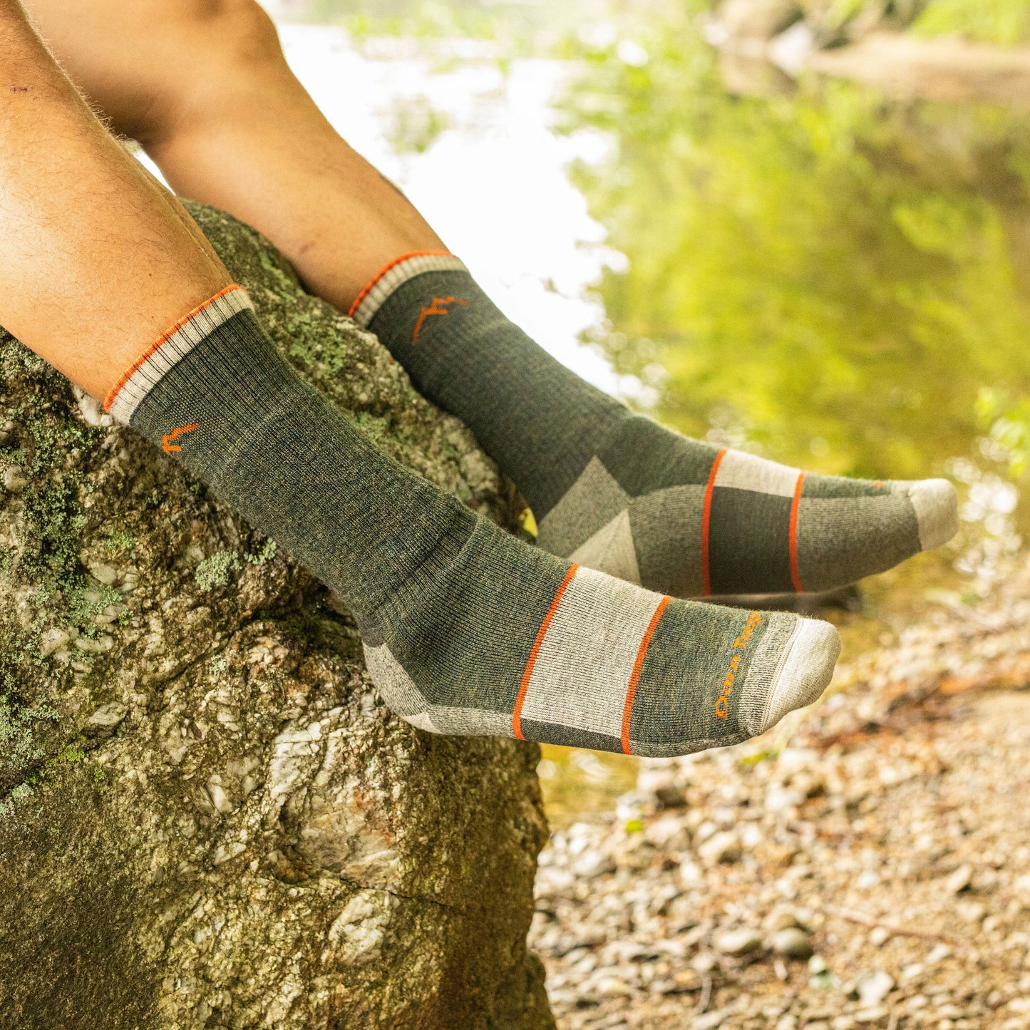 Men's Hiker Boot Full Cushion Midweight Hiking Socks | Darn Tough