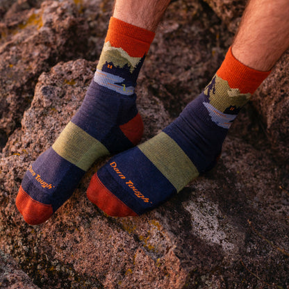 Men's Close Encounters Micro Crew Midweight Hiking Socks | Darn Tough