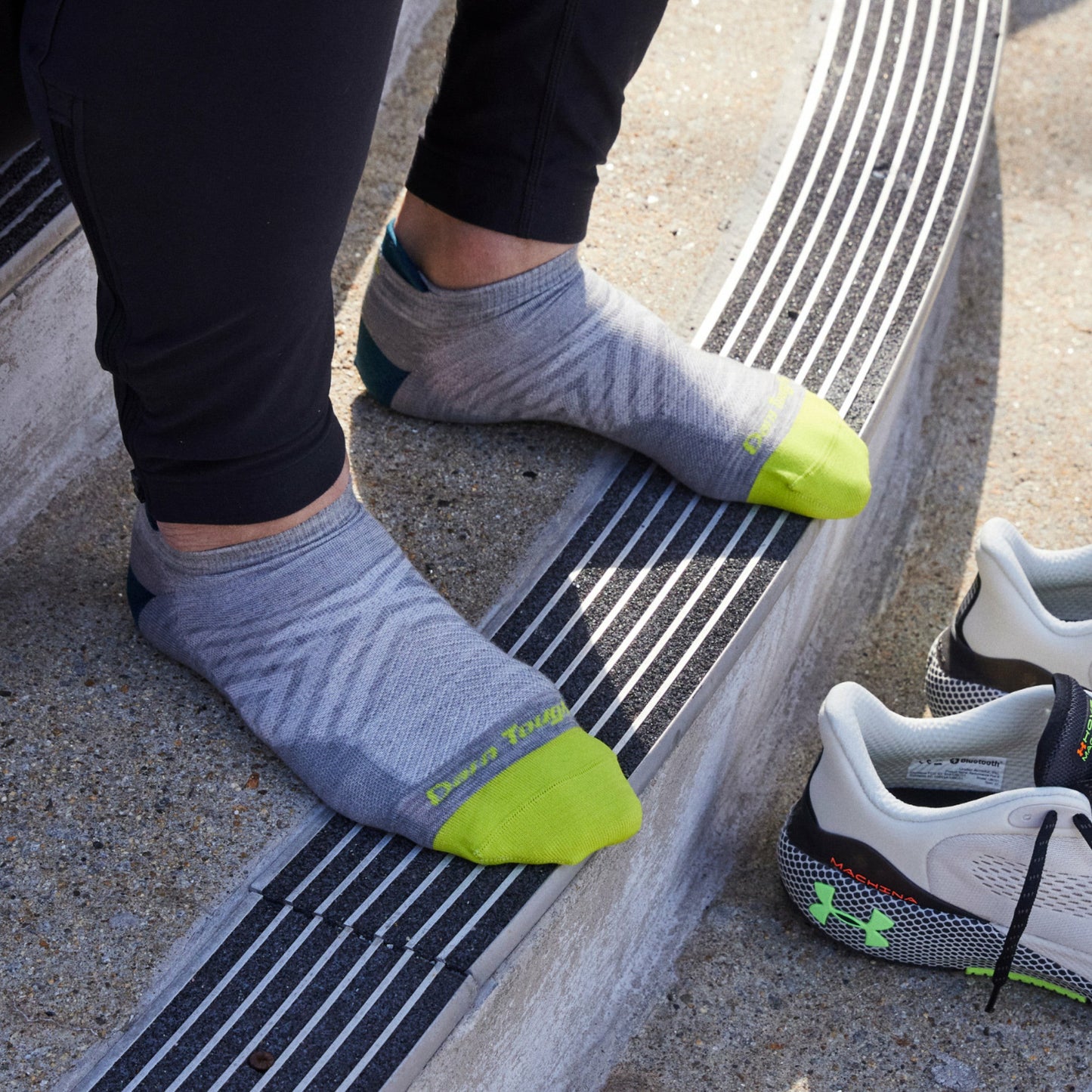 Men's Run No Show Tab Ultra-Lightweight Running Socks | Darn Tough