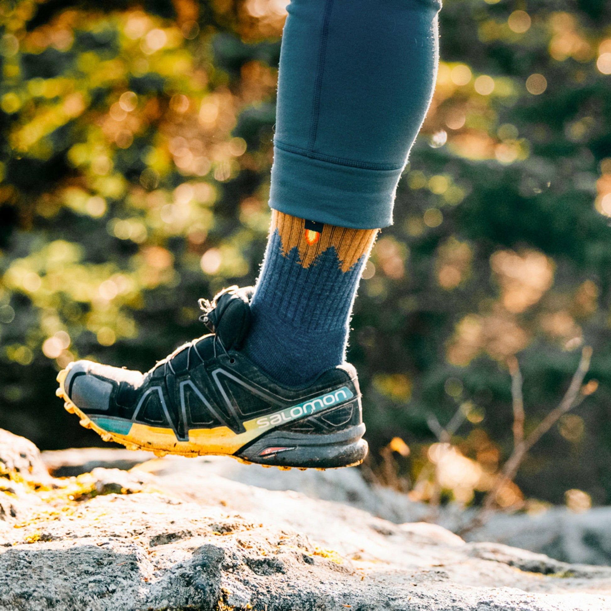 Men's Number 2 Micro Crew Midweight Hiking Socks | Darn Tough