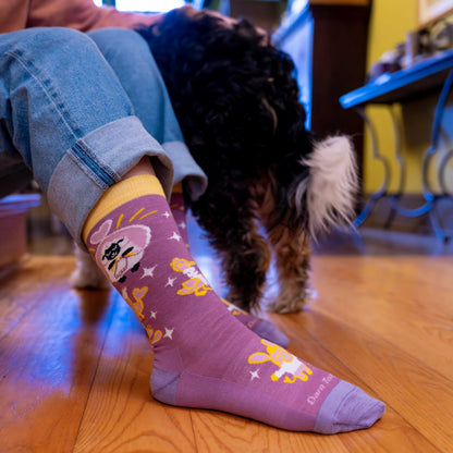 Unisex Close Knit Crew Lightweight Lifestyle Sock | Darn Tough