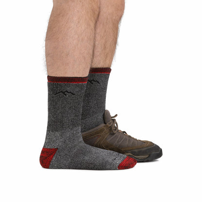 Men's Mountaineering Micro Crew Heavyweight Hiking Socks | Darn Tough