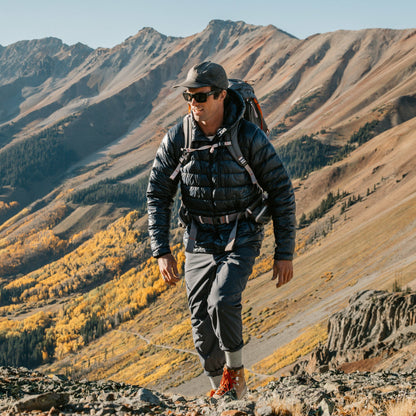Men's Mountaineering Micro Crew Heavyweight Hiking Socks | Darn Tough