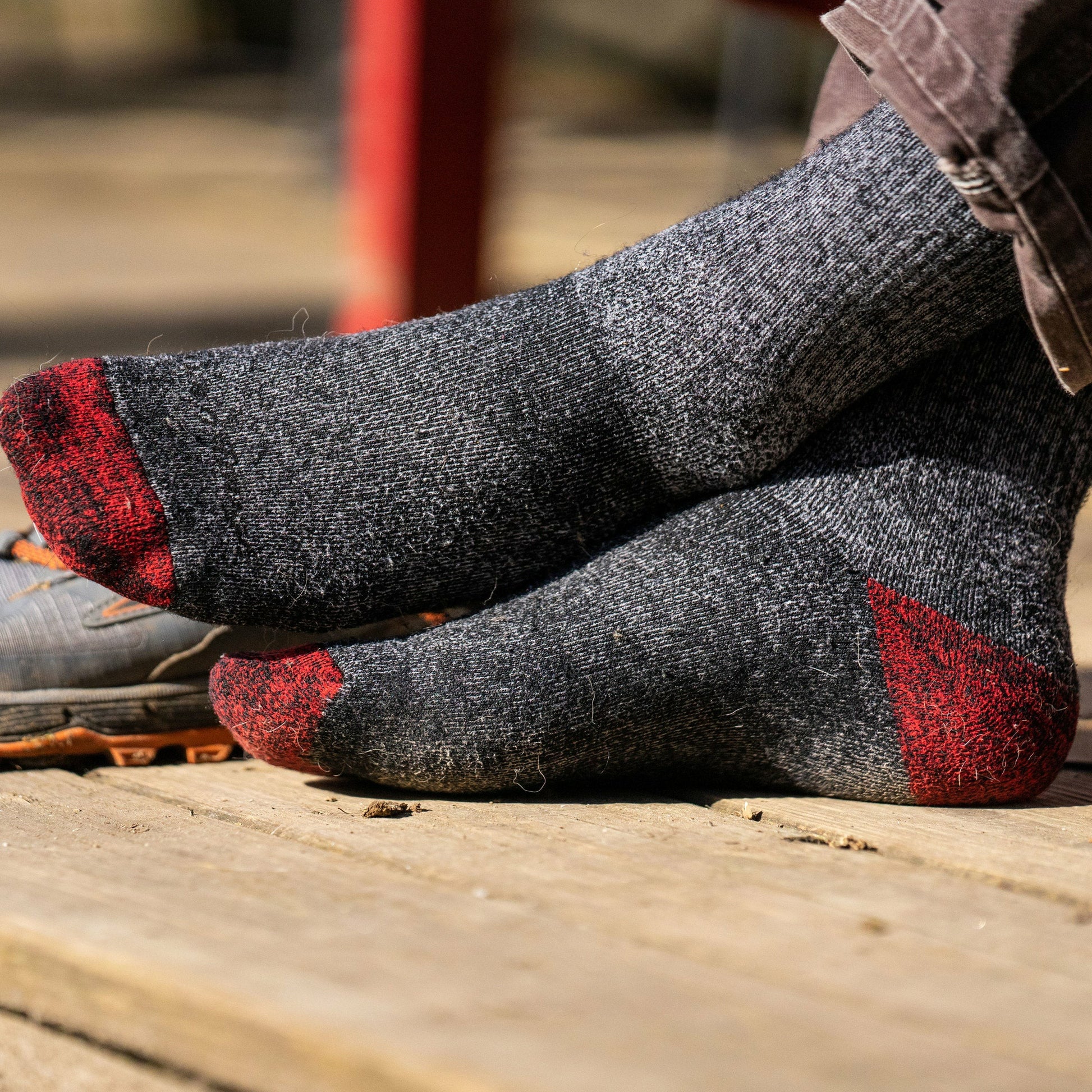 Men's Mountaineering Over-the-Calf Heavyweight Hiking Socks | Darn Tough