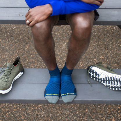 Men's Run Quarter Ultra-Lightweight Running Socks | Darn Tough