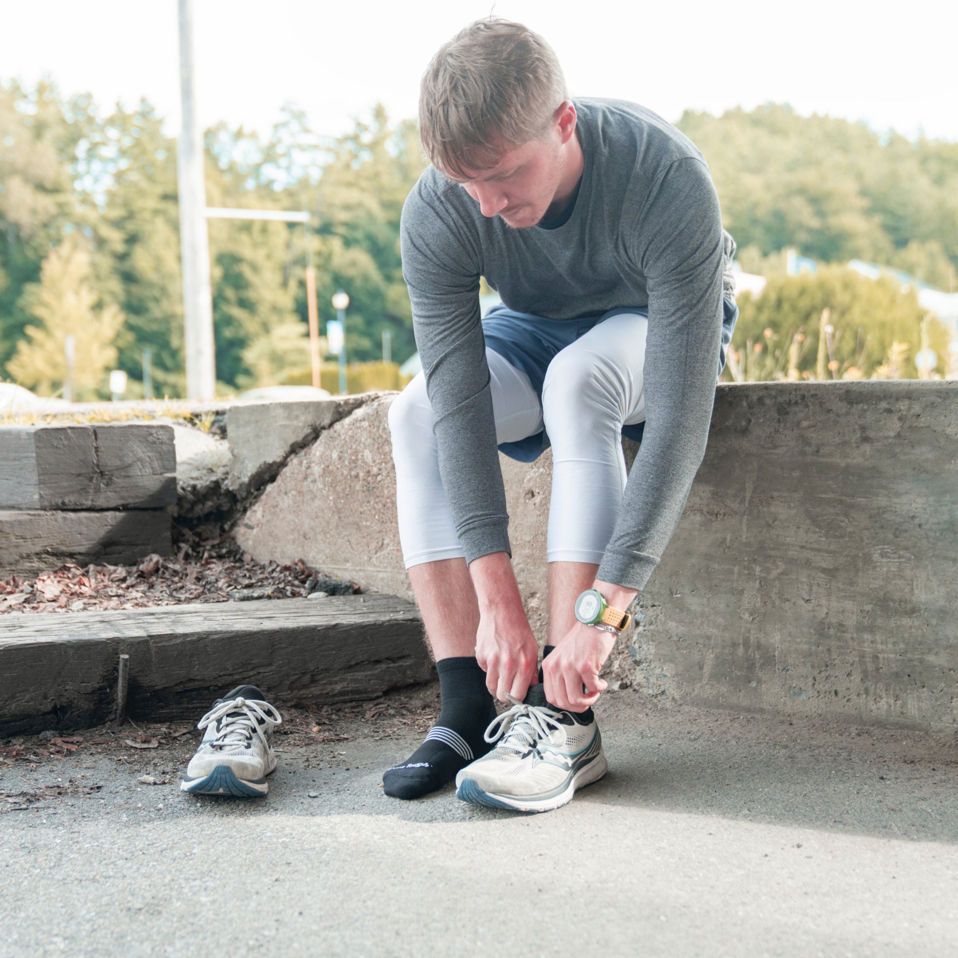 Men's Element Quarter Lightweight Running Socks | Darn Tough
