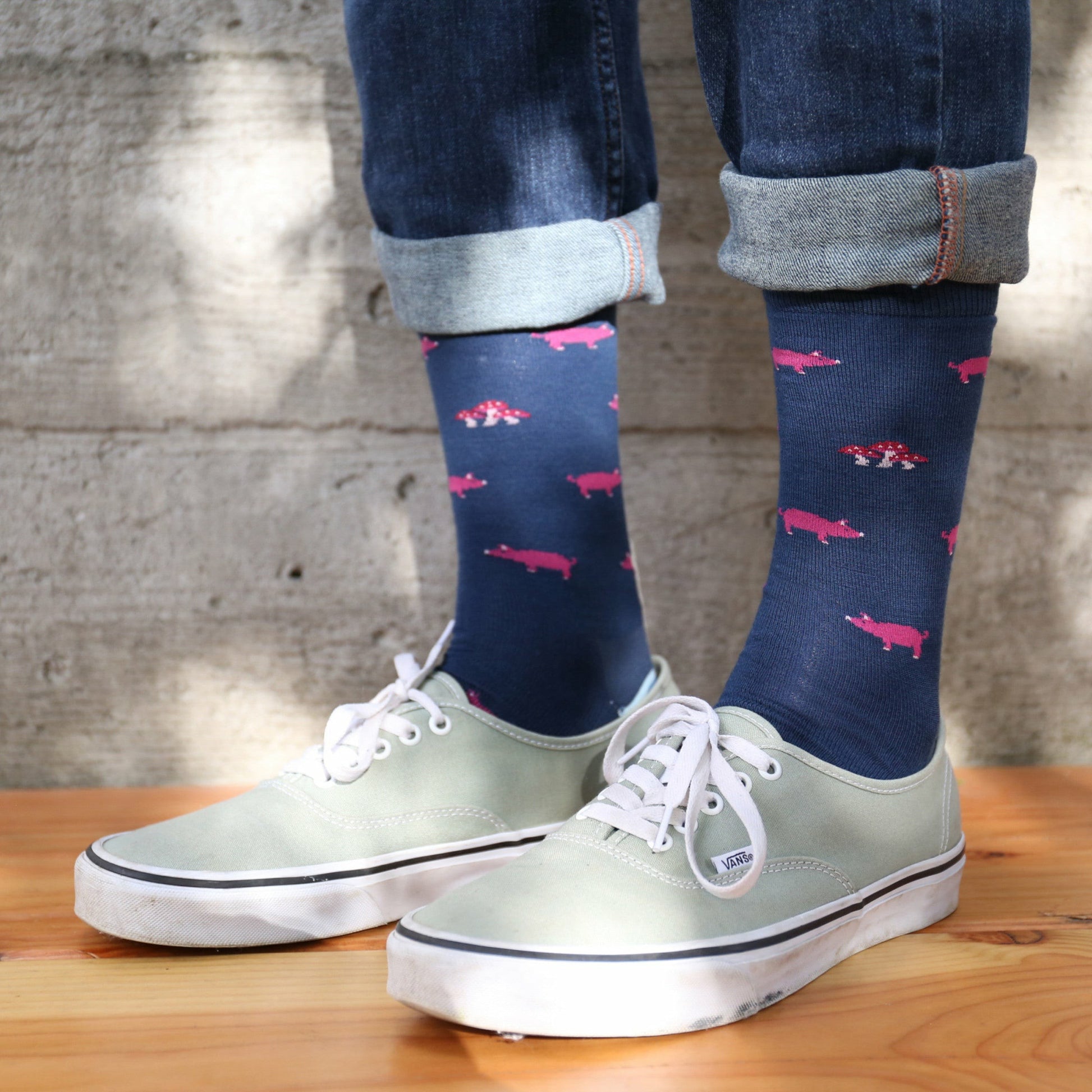 Men's Truffle Hog Crew Lightweight Lifestyle Socks- Last Chance | Darn Tough