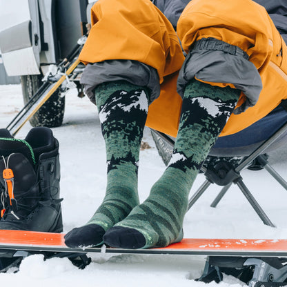 Men's Cold Smoke Over-the-Calf Lightweight Ski & Snowboard Socks | Darn Tough