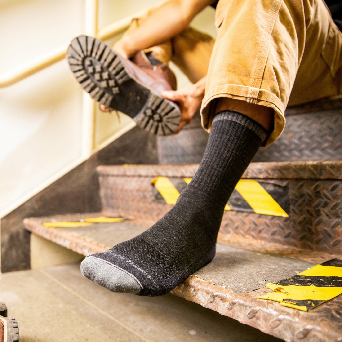 Men's Fred Tuttle Micro Crew Midweight Work Socks | Darn Tough