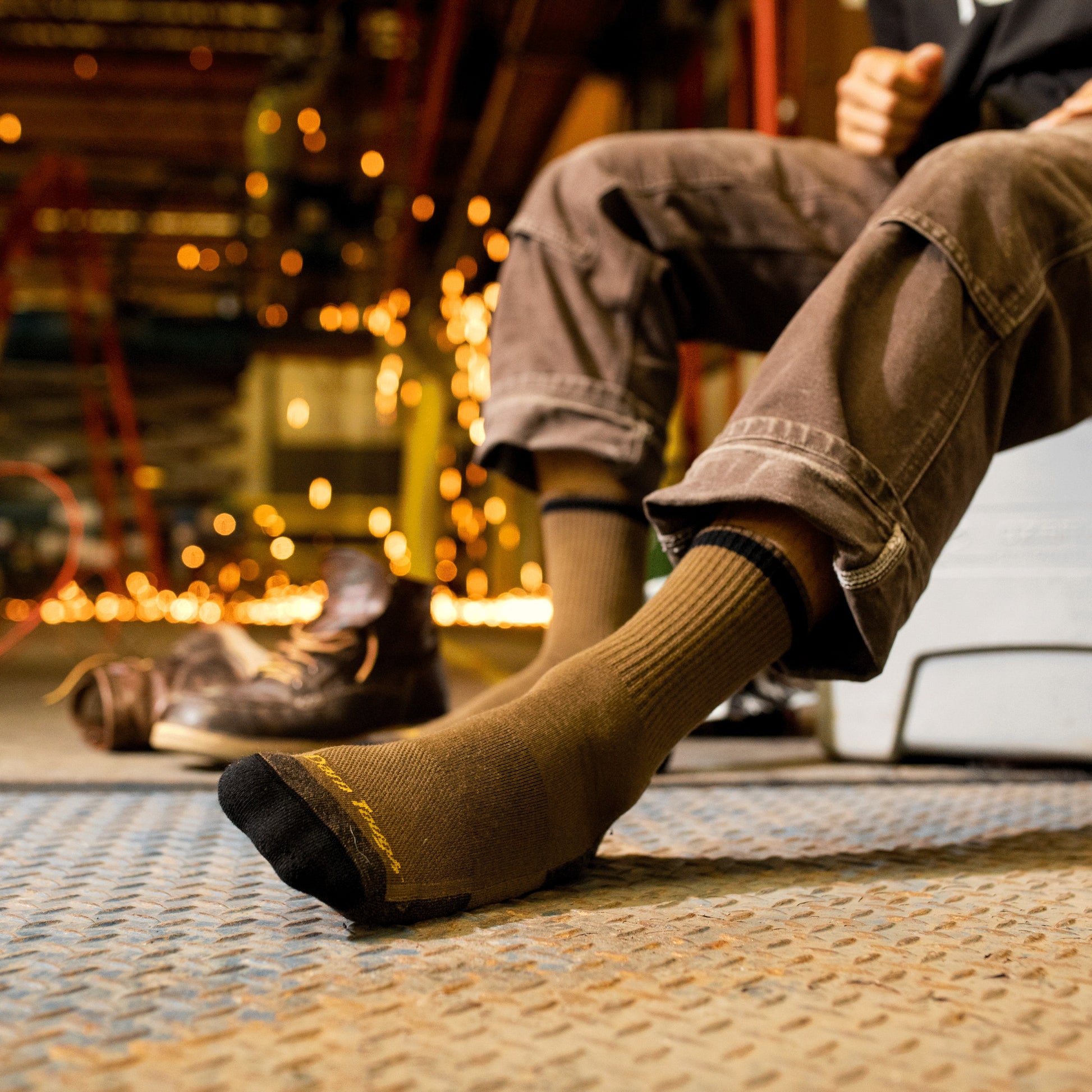 Men's Fred Tuttle Micro Crew Midweight Work Socks | Darn Tough