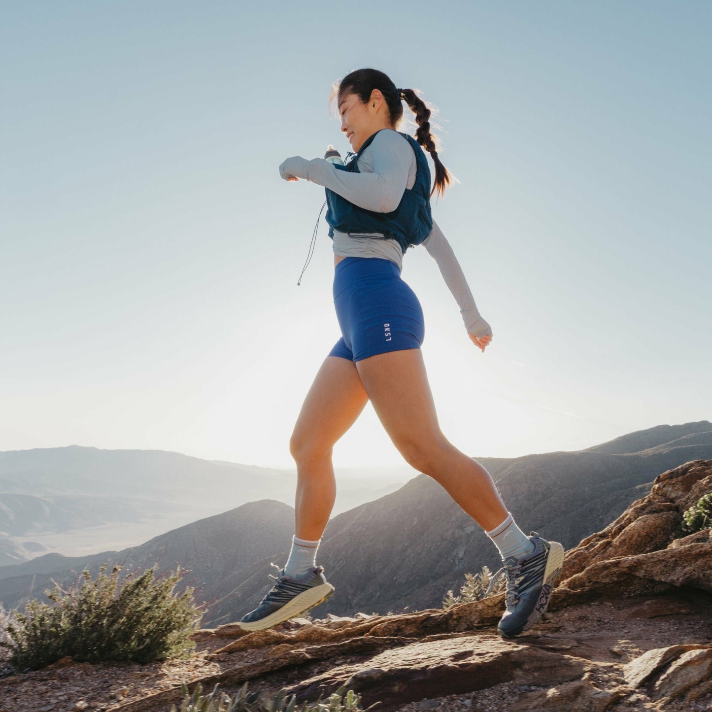 Women's Hiker Micro Crew Midweight Hiking Socks | Darn Tough