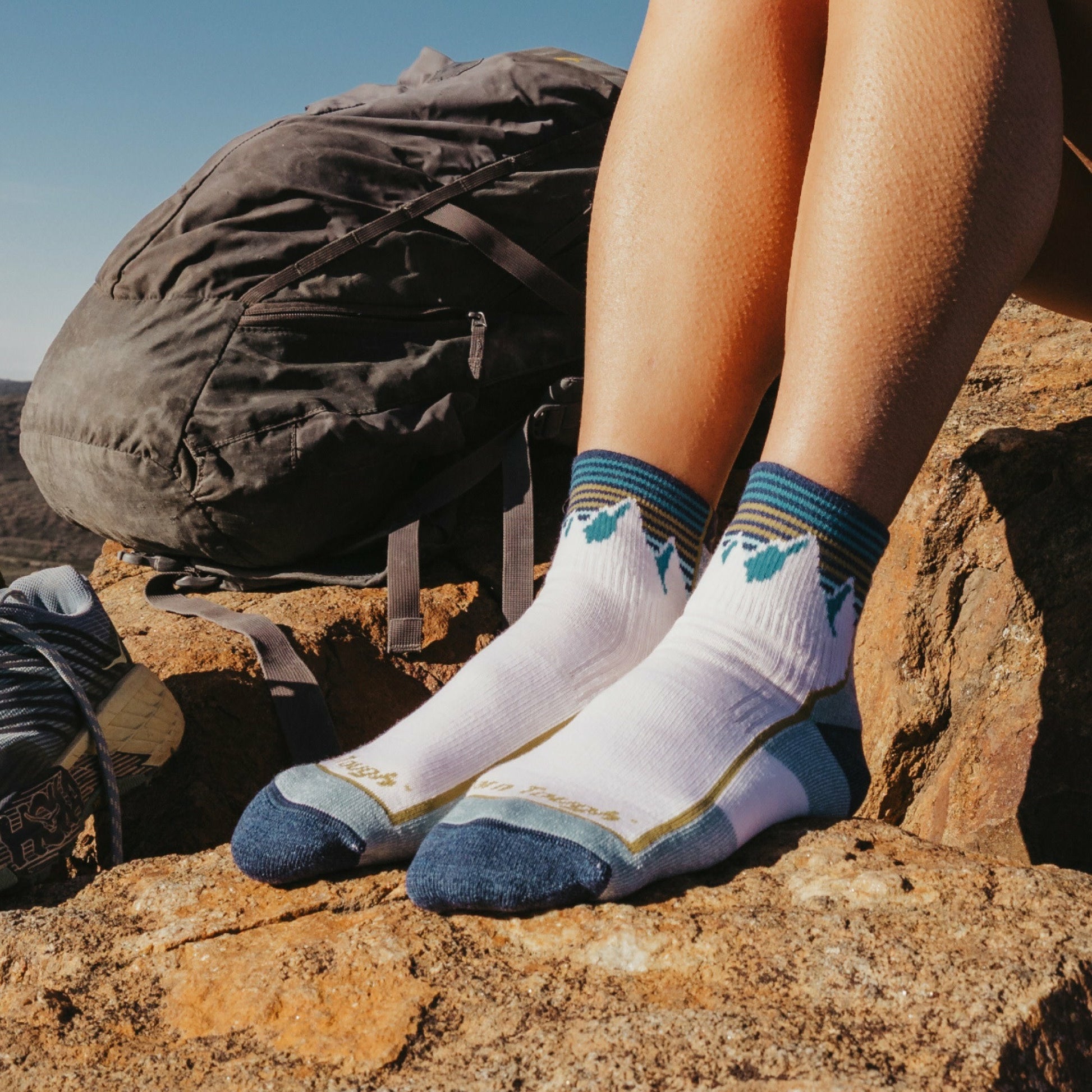 Women's Hiker Quarter Midweight Hiking Socks | Darn Tough