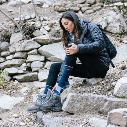 Women's Hiker Boot Full Cushion Midweight Hiking Socks | Darn Tough