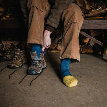 Women's Steely Quarter Midweight Work Socks | Darn Tough