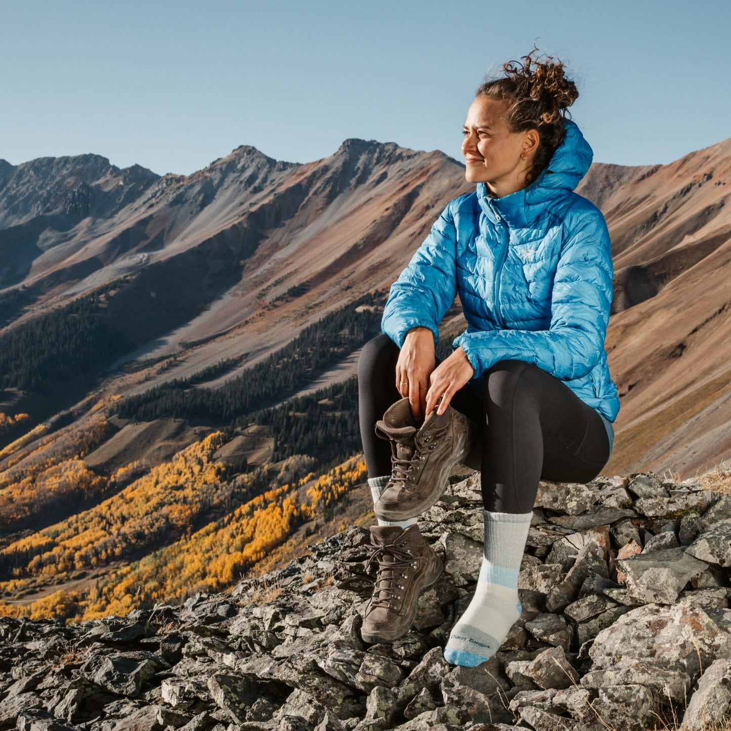 Women's Mountaineering Micro Crew Heavyweight Hiking Socks | Darn Tough