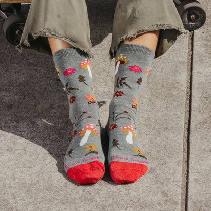 Women's Shroom Bloom Crew Lightweight Lifestyle Socks | Darn Tough