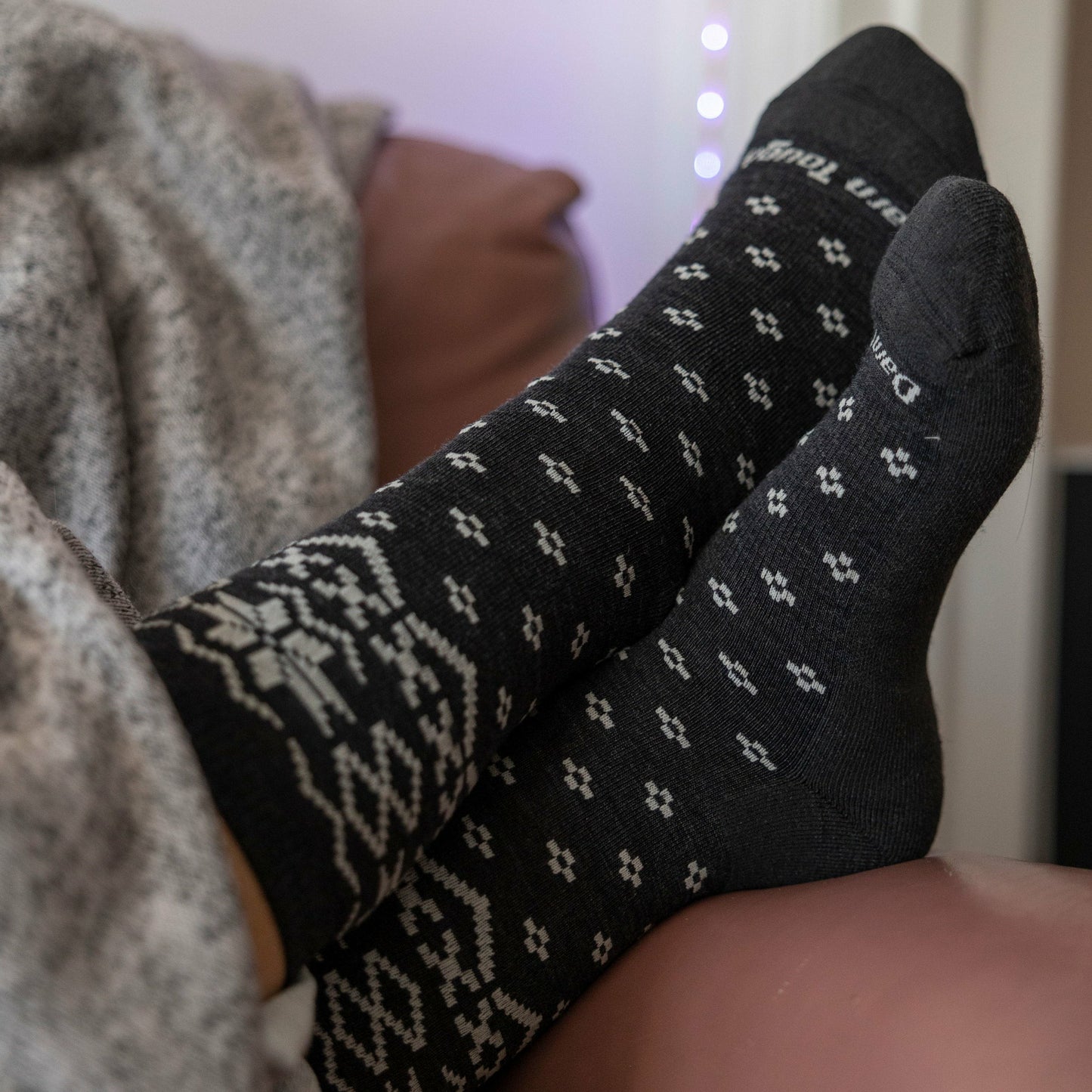 Women's Shetland Crew Lightweight Lifestyle Socks-Last Chance | Darn Tough