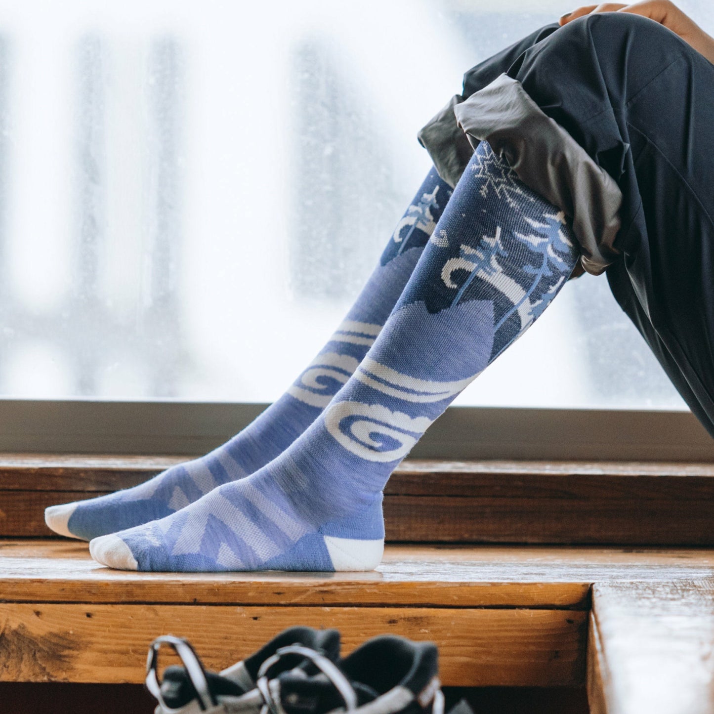 Women's Swirlwind Over-the-Calf Lightweight Ski & Snowboard Socks | Darn Tough