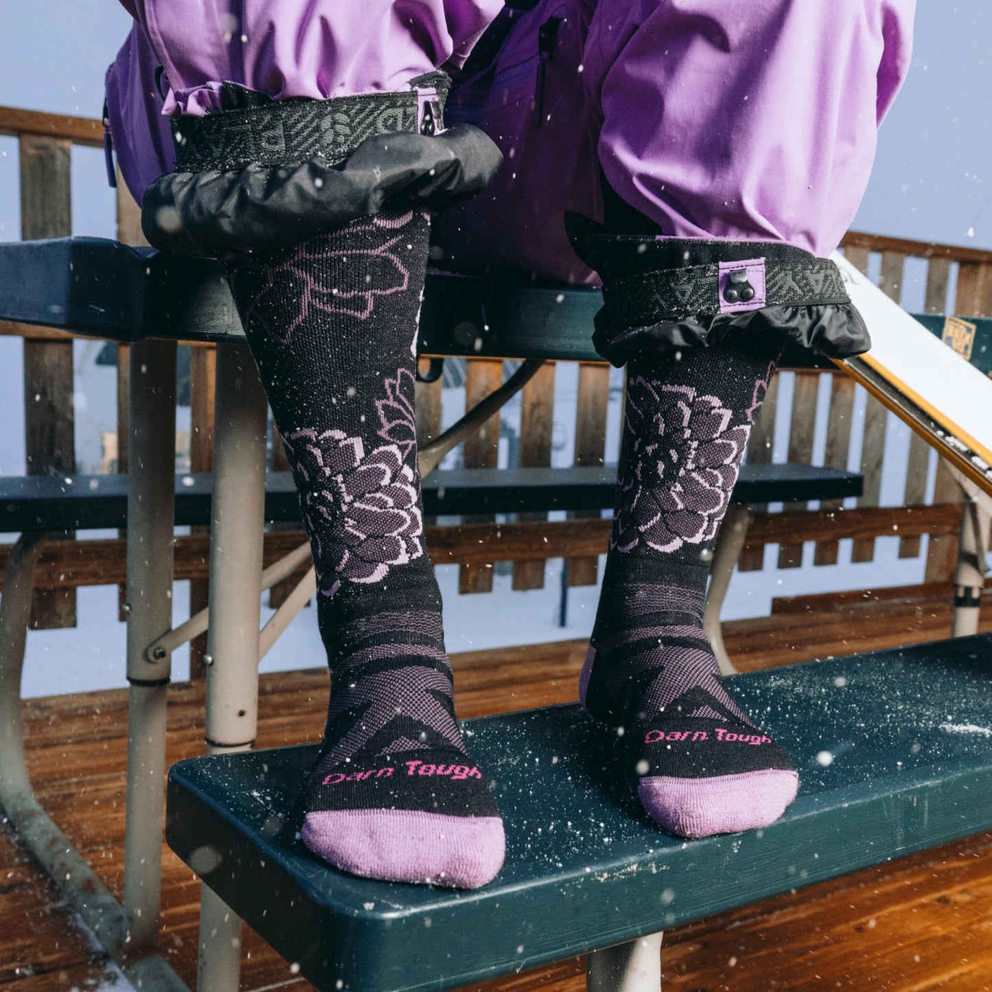 Women's Dahlia Over-the-Calf Midweight Ski & Snowboard Socks | Darn Tough