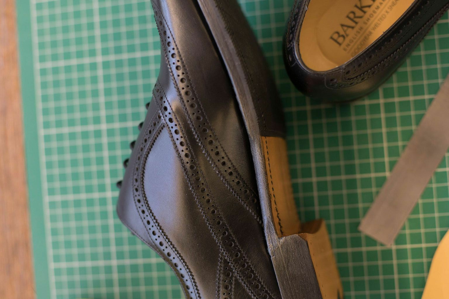 Turing - Black Calf Hand Stitched Oxford | Barker Shoes